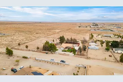 6818 W Avenue A2, Lancaster, CA 93536 - Photo 43