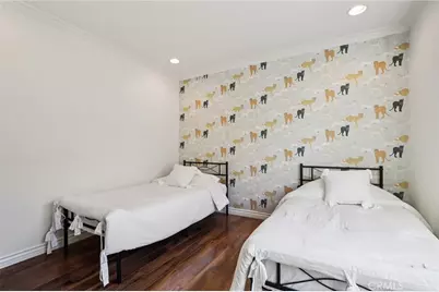 13816 Bessemer Street, Van Nuys, CA 91401 - Photo 21