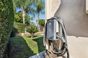 13816 Bessemer St, Van Nuys, CA 91401 - Photo 29