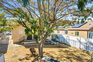 8421 Grenoble, Sunland, CA 91040 - Photo 15