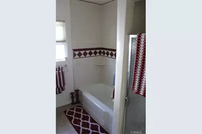 210 N Naomi, Burbank, CA 91505 - Photo 7