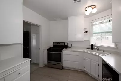 210 N Naomi, Burbank, CA 91505 - Photo 11