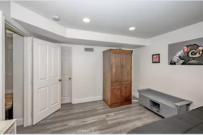 210 N Naomi, Burbank, CA 91505 - Photo 25