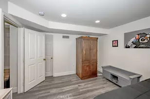 210 N Naomi, Burbank, CA 91505 - Photo 25