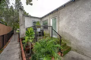 210 N Naomi, Burbank, CA 91505 - Photo 13