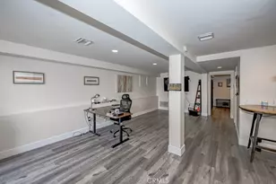 210 N Naomi, Burbank, CA 91505 - Photo 21