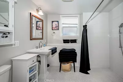 210 N Naomi, Burbank, CA 91505 - Photo 23