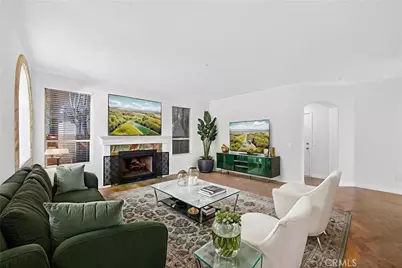 10658 Chiquita Street, Studio City, CA 91602 - Photo 3