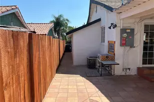 12826 Bromont, San Fernando, CA 91340 - Photo 33