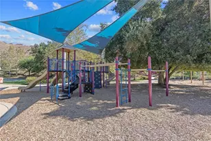 24137 Tango Dr, Valencia, CA 91354 - Photo 37