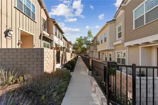 26425 Choral Ln, Saugus, CA 91350 - Photo 27