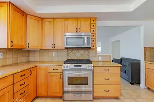 310 Susan Ct, Palmdale, CA 93551 - Photo 11
