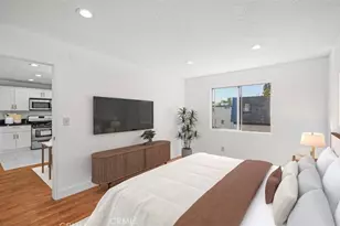 18530 Hatteras St, Tarzana, CA 91356 - Photo 15