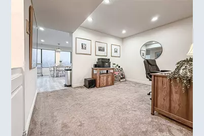 22038 Vanowen Street #113, Woodland Hills, CA 91303 - Photo 3