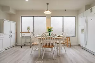 22038 Vanowen St, Woodland Hills, CA 91303 - Photo 15