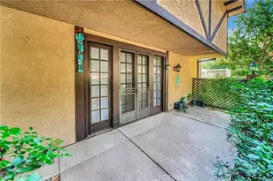 24420 Victory, Woodland Hills, CA 91367 - Photo 37