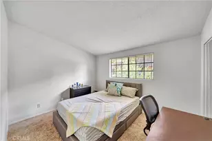 24420 Victory, Woodland Hills, CA 91367 - Photo 27