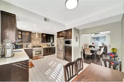 24420 Victory #5, Woodland Hills, CA 91367 - Photo 9