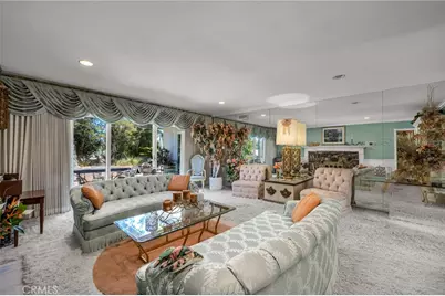 22051 Mulholland Way, Woodland Hills, CA 91364 - Photo 5