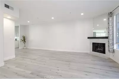 18347 Saticoy #28, Reseda, CA 91335 - Photo 7