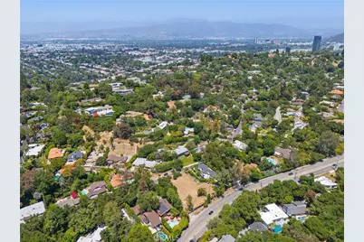 11452 Canton Drive, Studio City, CA 91604 - Photo 23