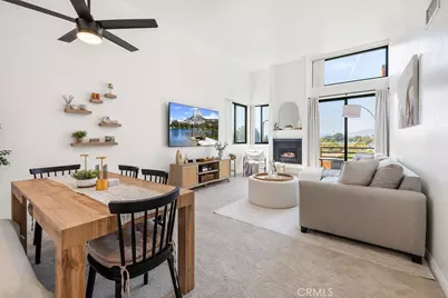 7826 Topanga Canyon Boulevard #301, Canoga Park, CA 91304 - Photo 7