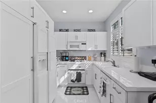 27905 Crown Ct, Valencia, CA 91354 - Photo 3