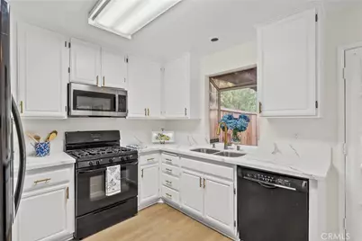 4337 Willow Glen Street, Calabasas, CA 91302 - Photo 15