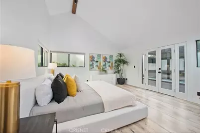 2650 Lisco Pl, Los Angeles, CA 90046 - Photo 15