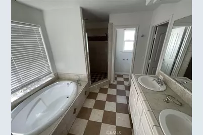 8354 White Road, Phelan, CA 92371 - Photo 9