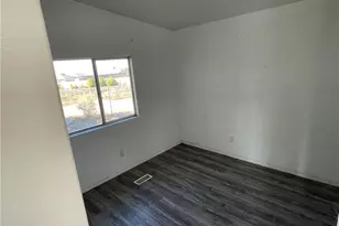 8354 White Rd, Phelan, CA 92371 - Photo 31