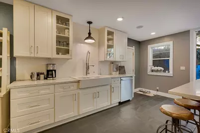 4267 Canoga Avenue, Woodland Hills, CA 91364 - Photo 13