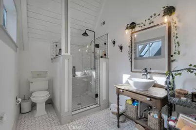 4267 Canoga Avenue, Woodland Hills, CA 91364 - Photo 35