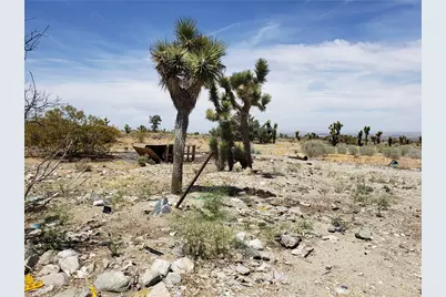 20649 E Avenue Y, Llano, CA 93544 - Photo 11