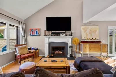 27547 Saffron, Saugus, CA 91350 - Photo 7