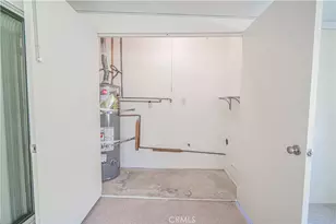 19433 Oak Crossing Rd, Newhall, CA 91321 - Photo 27