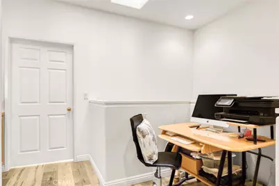 22754 Little Fall Court, Saugus, CA 91350 - Photo 9