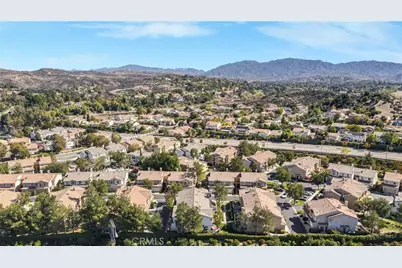 22754 Little Fall Court, Saugus, CA 91350 - Photo 25