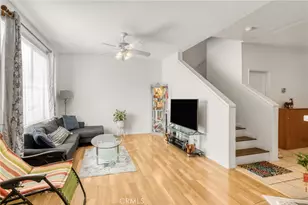 22754 Little Fall Ct, Saugus, CA 91350 - Photo 3