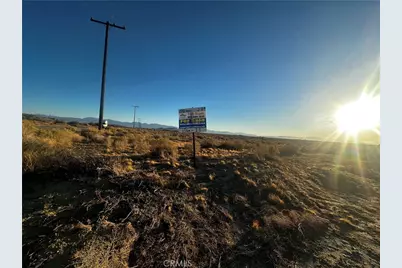 140 E Ave I, Lancaster, CA 93535 - Photo 3