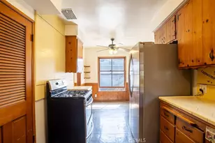 3735 Arbolada, Los Angeles, CA 90027 - Photo 39