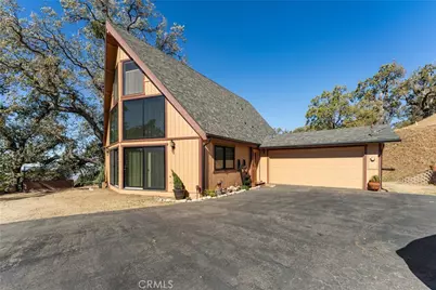 30320 Rollingoak, Tehachapi, CA 93561 - Photo 1