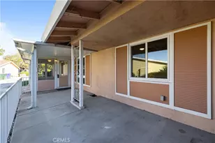 19152 Ave Of The Oaks, Newhall, CA 91321 - Photo 37