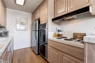 4140 Warner, Burbank, CA 91505 - Photo 5