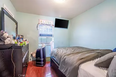 5307 5307 1/2 Compton Avenue, Los Angeles, CA 90011 - Photo 11