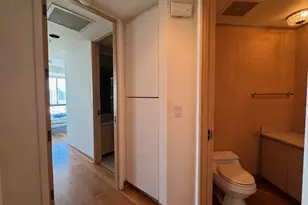 10490 Wilshire Blvd, Los Angeles, CA 90024 - Photo 3