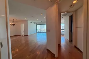 10490 Wilshire Blvd, Los Angeles, CA 90024 - Photo 29