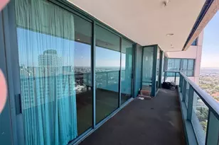 10490 Wilshire Blvd, Los Angeles, CA 90024 - Photo 17