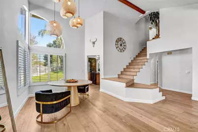 22411 Holly Court, Saugus, CA 91390 - Photo 17