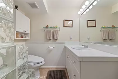 19211 Avenue Of The Oaks #A, Newhall, CA 91321 - Photo 21